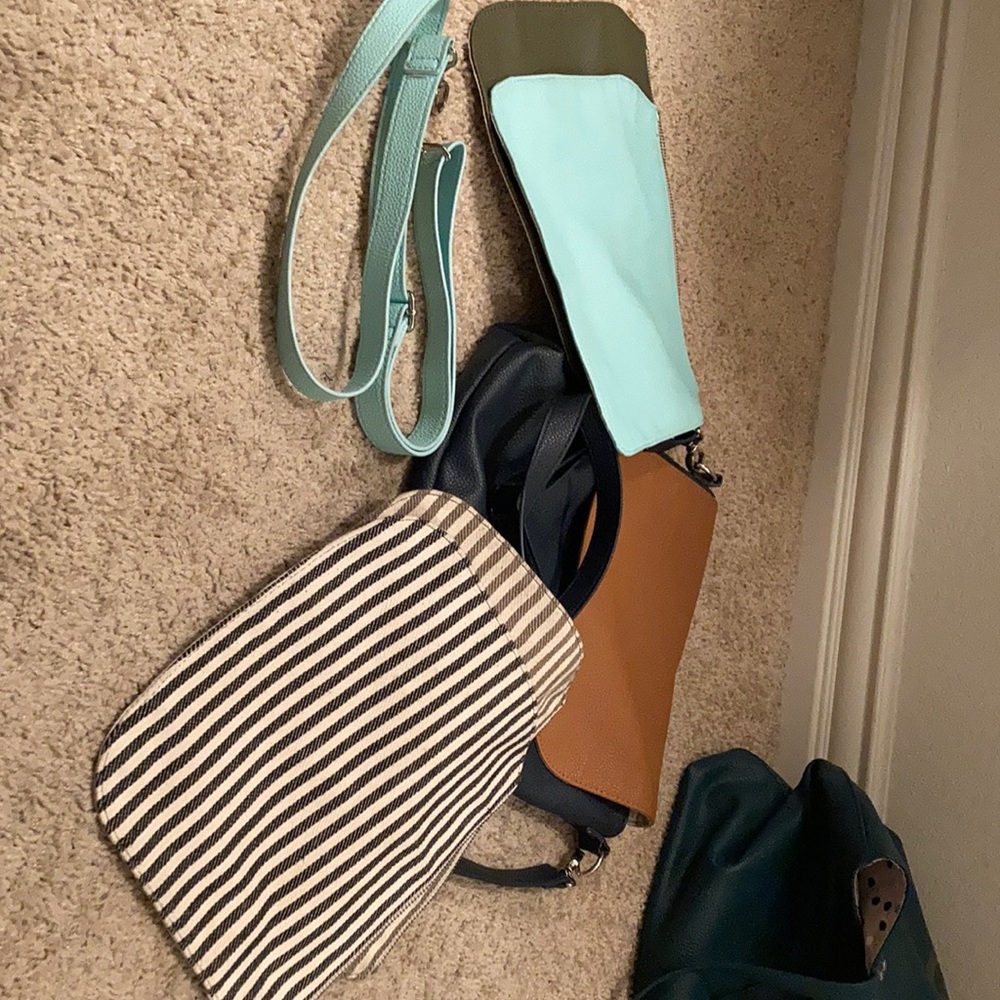 Thirty one crossbody purse